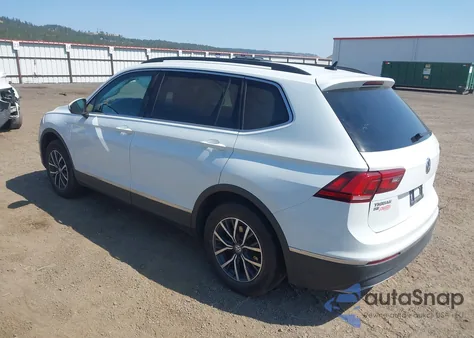 2020 Volkswagen Tiguan 2.0T Se/2.0T Se R-Line Black/2.0T Sel z USA, uszkodzony, nr VIN 3VV2B7AX9LM092848